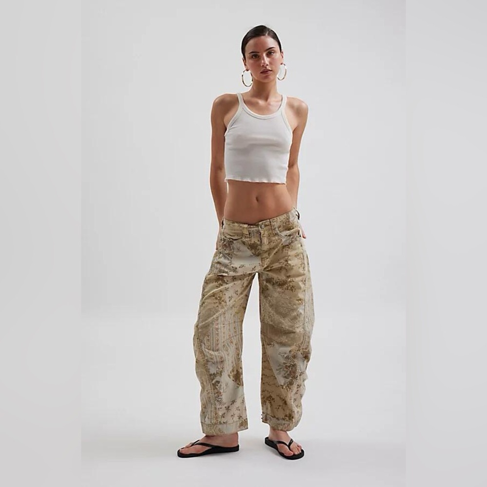 BDG Elise Barrel Leg Pant